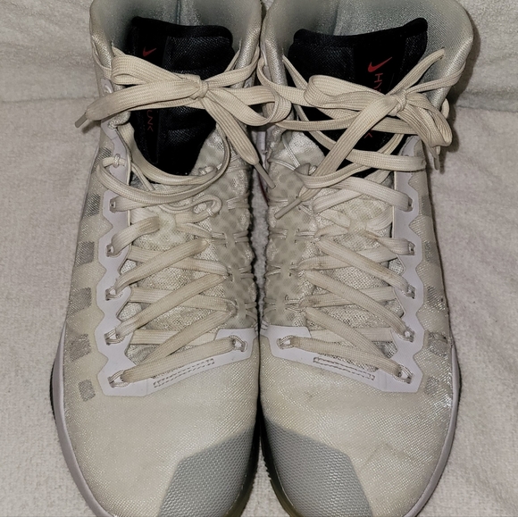 NIKE Women's size 9.5 white/red high top Basketball Shoes - Picture 4 of 15